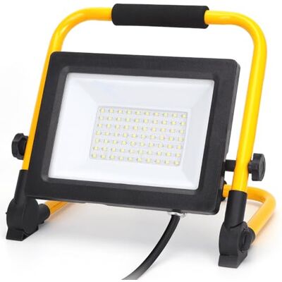 Glowster Bärbar LED-spotlight 50 W, 4500 lm, 6500 K, IP65, idealisk för utomhusbelysning och evenemang med hög hållfasthet och ljuseffektivitet. Glowster Bärbar LED-spotlight 50 W, 4500 lm, 6500 K, IP65, idealisk för utomhusbelysning och evenemang med hög hållfasthet och ljuseffektivitet.