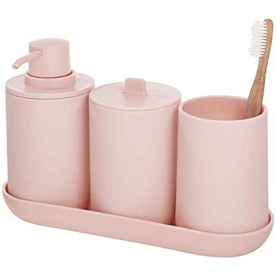 InterDesign iDesign Badrumsset, fyrdelat badrumsset med tvåldispenser, tandborsthållare, bomullspaddispenser och plastbricka, badrumstillbehör för tvättstället, rosa, 24,5 cm x 8,9 cm x 16,2 cm InterDesign iDesign Badrumsset, fyrdelat badrumsset med tvåldispenser, tandborsthållare, bomullspaddispenser och plastbricka, badrumstillbehör för tvättstället, rosa, 24,5 cm x 8,9 cm x 16,2 cm