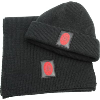 ACM 1899 Scarf och mössa set med boxbroderi 47% PC 31% PL 22% ny milan 143555 svart, Svart, one size ACM 1899 Scarf och mössa set med boxbroderi 47% PC 31% PL 22% ny milan 143555 svart, Svart, one size