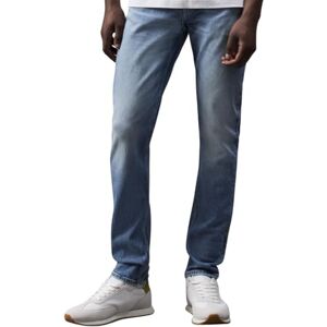 Calvin CK JEANS Herr SLIM TAPER J30J327165, denim (denim medium), 36W/32L, Denim (denim medium), 36W x 32L Calvin CK JEANS Herr SLIM TAPER J30J327165, denim (denim medium), 36W/32L, Denim (denim medium), 36W x 32L