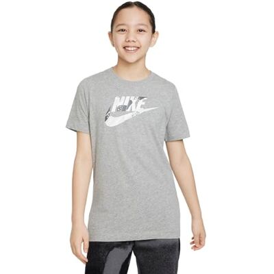 NIKE FD3957-063 K NSW TEE CLUB SEASONAL CAMO T-shirt Unisex DK GRÅ HEATHER Storlek L NIKE FD3957-063 K NSW TEE CLUB SEASONAL CAMO T-shirt Unisex DK GRÅ HEATHER Storlek L