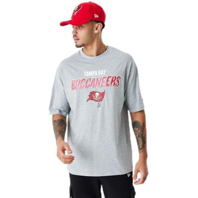 New Era NFL-skript för män grafisk Os Tee Tambuc Hgrsca Tampa Bay Buccaneers T-shirt, Grå MED, S New Era NFL-skript för män grafisk Os Tee Tambuc Hgrsca Tampa Bay Buccaneers T-shirt, Grå MED, S