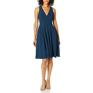 Dress the Population Klä befolkningen Catalina med solid ärmlös passform och flare midi-klänning Dress the Population Klä befolkningen Catalina med solid ärmlös passform och flare midi-klänning