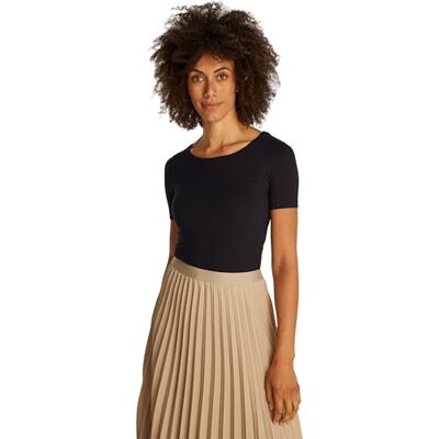 Tommy Hilfiger Rib Slim 5X2 C-NK SS WW0WW37866 Kvinna, Svart, 3XL Tommy Hilfiger Rib Slim 5X2 C-NK SS WW0WW37866 Kvinna, Svart, 3XL