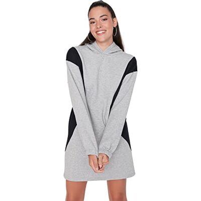 Trendyol Kvinnor stora storlekar midi basic figurnära stickad plus size klänning, grå, M Trendyol Kvinnor stora storlekar midi basic figurnära stickad plus size klänning, grå, M
