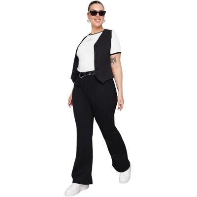 Trendyol Kvinnor plus storlek hög midja utsvängda ben plus storlek jeans, svart, 54, Svart Trendyol Kvinnor plus storlek hög midja utsvängda ben plus storlek jeans, svart, 54, Svart
