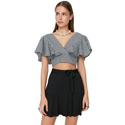Trendyol Kvinnor unga normal midja shorts med raka ben, Svart, M Trendyol Kvinnor unga normal midja shorts med raka ben, Svart, M
