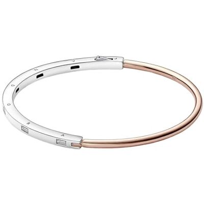 PANDORA Signature Bicolor I-D Pavé-Armreif aus Sterling Silber mit 14 Karat rosévergoldete Metalllegierung, Zirkonia, Größe: 19cm, 582740C01-3 PANDORA Signature Bicolor I-D Pavé-Armreif aus Sterling Silber mit 14 Karat rosévergoldete Metalllegierung, Zirkonia, Größe: 19cm, 582740C01-3