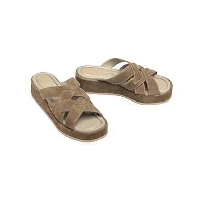 Unisa Damsandal mocka matcha, konklack 4,5 cm, plattform 3 cm, fyrkantig tå Unisa Damsandal mocka matcha, konklack 4,5 cm, plattform 3 cm, fyrkantig tå
