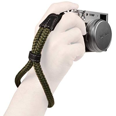 MegaGear handledsrem komfortstoppning, säkerhet för alla kamera, bomull liten 23 cm/9 inc (grön) MegaGear handledsrem komfortstoppning, säkerhet för alla kamera, bomull liten 23 cm/9 inc (grön)
