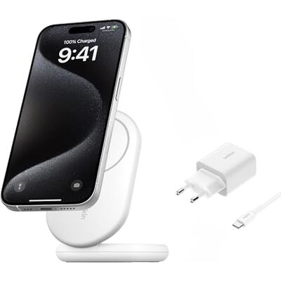 Belkin BoostCharge-laddare, magnetiskt hopfällbart trådlöst laddningsställ 15 W, bärbar MagSafe-laddare med Qi2, iPhone serie 13, 14 och 15, Redo för StandBy-läge, strömförsörjning medföljer Vit Belkin BoostCharge-laddare, magnetiskt hopfällbart trådlöst laddningsställ 15 W, bärbar MagSafe-laddare med Qi2, iPhone serie 13, 14 och 15, Redo för StandBy-läge, strömförsörjning medföljer Vit