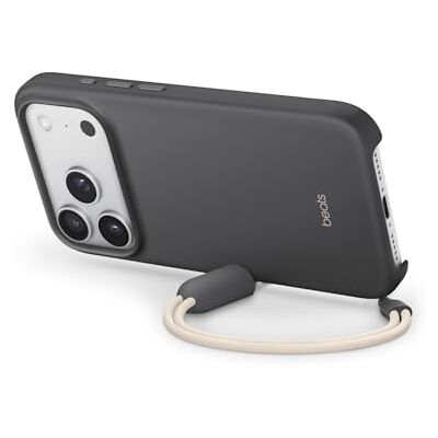Beats iPhone 17 Pro-skal med stativ, MagSafe och kamerareglage, inbyggt stativ och handledsband, matt yta med mikrofiberfoder – granitgrå Beats iPhone 17 Pro-skal med stativ, MagSafe och kamerareglage, inbyggt stativ och handledsband, matt yta med mikrofiberfoder – granitgrå