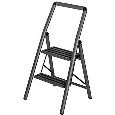 Wenko Aluminiumstege kompakt, lätt hopfällbar stege med infällande säkerhetsbygel och handtag, 2 halkfria steg för 44 cm högre stativ, 3,05 kg, 45,5 x 91,5 x 6 cm, mörkgrå Wenko Aluminiumstege kompakt, lätt hopfällbar stege med infällande säkerhetsbygel och handtag, 2 halkfria steg för 44 cm högre stativ, 3,05 kg, 45,5 x 91,5 x 6 cm, mörkgrå