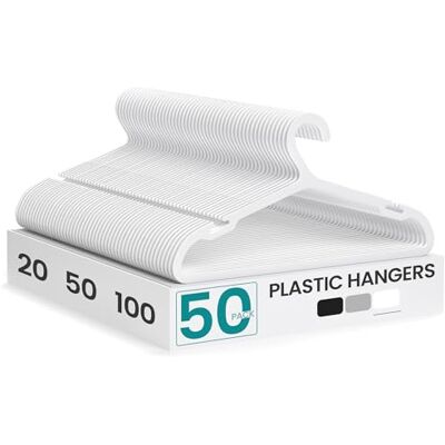 SONGMICS Klädhängare, paket med 50, plasthängare, med breda axelskåror, platsbesparande klädhängare, 40 cm bred, för garderob, molnvit UCRP010W01 SONGMICS Klädhängare, paket med 50, plasthängare, med breda axelskåror, platsbesparande klädhängare, 40 cm bred, för garderob, molnvit UCRP010W01
