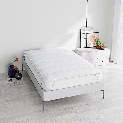 Italian Bed Linen ELEGANT Quiltat topper med resår, enkel 80 x 195 cm Italian Bed Linen ELEGANT Quiltat topper med resår, enkel 80 x 195 cm