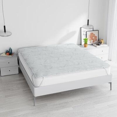 Italian Bed Linen Quiltad toppbehandling, BIOCERAMIK, 160 x 195 cm Italian Bed Linen Quiltad toppbehandling, BIOCERAMIK, 160 x 195 cm