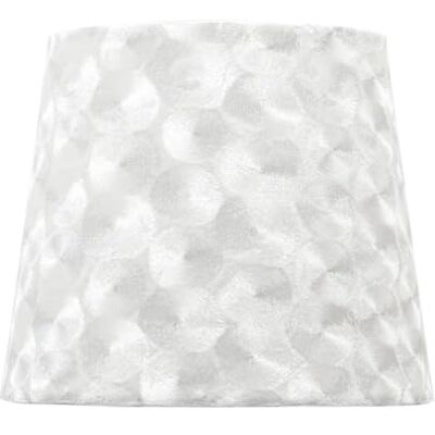 PRENDELUZ E27 lampskärm, mått 40 x 20 x 28 cm, pärlemorvitt tyg, perfekt för att dekorera och ge mjukt ljus i utrymmen. PRENDELUZ E27 lampskärm, mått 40 x 20 x 28 cm, pärlemorvitt tyg, perfekt för att dekorera och ge mjukt ljus i utrymmen.