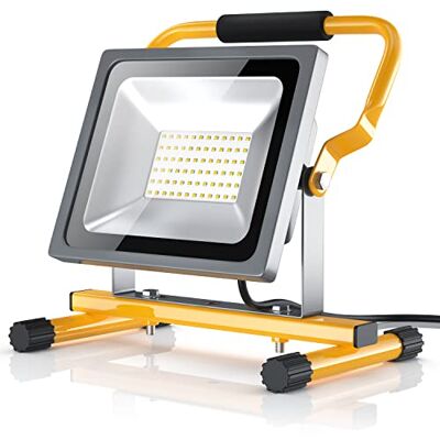 Brandson LED byggspotlight 30 W – arbetslampa – arbetsstrålkastare – byggstrålkastare – inkl. stativ och bärhandtag – hopfällbar – 30 watt 2500 lumen Brandson LED byggspotlight 30 W – arbetslampa – arbetsstrålkastare – byggstrålkastare – inkl. stativ och bärhandtag – hopfällbar – 30 watt 2500 lumen