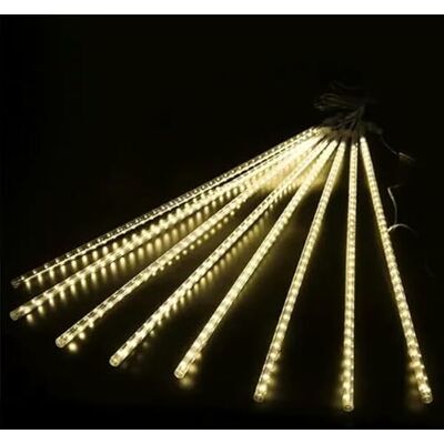 VoltShine 50 cm varmvit LED-ljusslinga med lågspänning 8 x 3 m 5 m slingor, perfekt för dekoration och festliga miljöer VoltShine 50 cm varmvit LED-ljusslinga med lågspänning 8 x 3 m 5 m slingor, perfekt för dekoration och festliga miljöer
