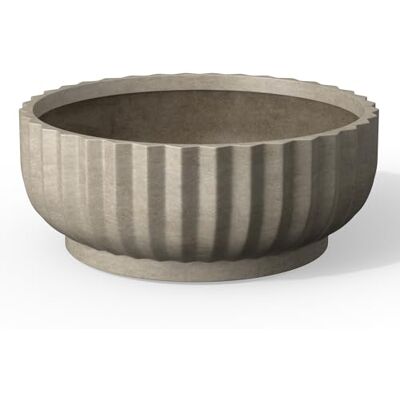 Kante Planter, väderbiten betong, 53 cm diameter x 21 cm H Kante Planter, väderbiten betong, 53 cm diameter x 21 cm H