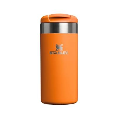 Stanley 1913 Aerolight Transit Resemugg 0.35L Håller 4 Timmar Varm 6 Timmar Kall Diskmaskin Säker Läcksäker Bilkopphållare Kompatibel Termos Kaffe Mugg Goldenrod Coral Stanley 1913 Aerolight Transit Resemugg 0.35L Håller 4 Timmar Varm 6 Timmar Kall Diskmaskin Säker Läcksäker Bilkopphållare Kompatibel Termos Kaffe Mugg Goldenrod Coral
