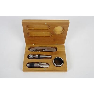 Birambeau , Bambu vin presentförpackning med korkskruv, avsmalnande lock, hälla och stoppdroppar. Birambeau , Bambu vin presentförpackning med korkskruv, avsmalnande lock, hälla och stoppdroppar.