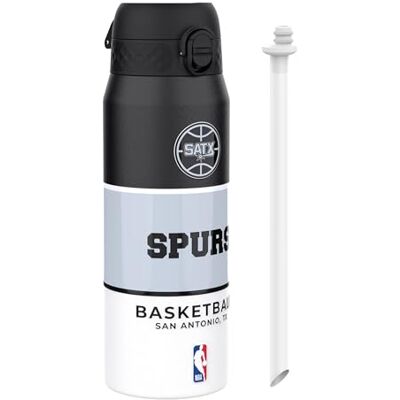 Ion8 NBA San Antonio Spurs Sport Vattenflaska Med Avtagbart Sugrör, 750ml/24oz, Läckagesäker Vakuumisolerad Dricksflaska, Lätt Att Öppna, Säker Låsning, Diskmaskinssäker, Flipplock, Metallflaska Ion8 NBA San Antonio Spurs Sport Vattenflaska Med Avtagbart Sugrör, 750ml/24oz, Läckagesäker Vakuumisolerad Dricksflaska, Lätt Att Öppna, Säker Låsning, Diskmaskinssäker, Flipplock, Metallflaska