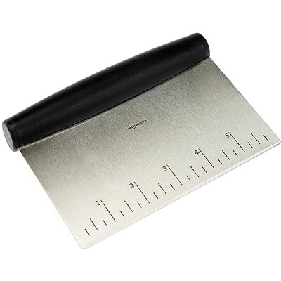 Amazon Basics mångsidig köksskärare/skrapa rostfritt stål, silver/svart Amazon Basics mångsidig köksskärare/skrapa rostfritt stål, silver/svart