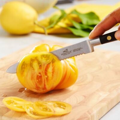 Sabatier Ideal Universalkniv, 100% Smidd, 12 Cm, Tandat Blad I Rostfritt Stål Och Nitar I Mässing, Idealisk För Att Skiva Tomater Med Precision, Tillverkad I Frankrike Sabatier Ideal Universalkniv, 100% Smidd, 12 Cm, Tandat Blad I Rostfritt Stål Och Nitar I Mässing, Idealisk För Att Skiva Tomater Med Precision, Tillverkad I Frankrike