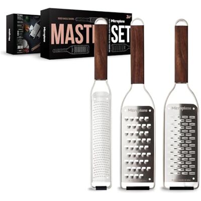 Microplane Master Series 3-delat rivjärn set – premium zester, band och extra grova rivjärn ultraskarpa blad i rostfritt stål valnötshandtag tillverkade i USA professionella köksverktyg Microplane Master Series 3-delat rivjärn set – premium zester, band och extra grova rivjärn ultraskarpa blad i rostfritt stål valnötshandtag tillverkade i USA professionella köksverktyg