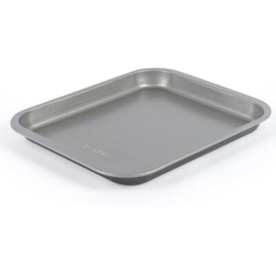 Salter Essentials 31 cm bakplåt – non-stick rektangulär ugnsplåt, diskmaskinssäker, lätt att rengöra, lätt och hållbart kolstål, PFOA-fri, BW13665 Rektangulär pannform, Pfoa-fri beläggning, diskmaskinssäker, jämn värmefördelning, lämplig för bakverk kak Salter Essentials 31 cm bakplåt – non-stick rektangulär ugnsplåt, diskmaskinssäker, lätt att rengöra, lätt och hållbart kolstål, PFOA-fri, BW13665 Rektangulär pannform, Pfoa-fri beläggning, diskmaskinssäker, jämn värmefördelning, lämplig för bakverk kak