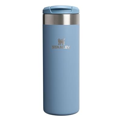 Stanley 1913 Aerolight Transit Resemugg 0.47L Håller 6 Timmar Varm 8 Timmar Kall Diskmaskin Säker Läcktät Bilkopphållare Kompatibel Termos Kaffe Mugg Indigo Stanley 1913 Aerolight Transit Resemugg 0.47L Håller 6 Timmar Varm 8 Timmar Kall Diskmaskin Säker Läcktät Bilkopphållare Kompatibel Termos Kaffe Mugg Indigo