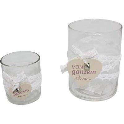 DRW Set med 2 runda ljushållare i glas med transparent trähjärta 10 x 10 x 15 cm DRW Set med 2 runda ljushållare i glas med transparent trähjärta 10 x 10 x 15 cm