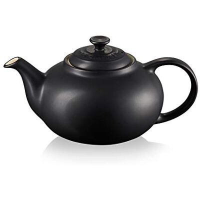 Le Creuset Stengods klassisk tekanna, 1,3 liter, serverar 3-4 koppar, matt svart, 8070213000003 Le Creuset Stengods klassisk tekanna, 1,3 liter, serverar 3-4 koppar, matt svart, 8070213000003