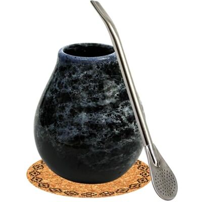 GauchoLife Gaucho Yerba mate-te kalebass set●Mate temugg Marmol Blue 350 ml ● Keramisk kopp ● Rostfritt stål sugrör Bombilla 19 cm ● Mate-dryckesbehållare med sugrör● Korkdyna GauchoLife Gaucho Yerba mate-te kalebass set●Mate temugg Marmol Blue 350 ml ● Keramisk kopp ● Rostfritt stål sugrör Bombilla 19 cm ● Mate-dryckesbehållare med sugrör● Korkdyna