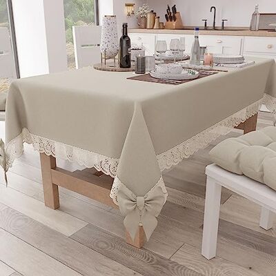 PETTI Artigiani Italiani Rektangulär Bordsduk Med Spets Ängling och Rosetter, Bordsöverdrag i Enfärgad Bomull, X12-sits (140x240 cm) Beige PETTI Artigiani Italiani Rektangulär Bordsduk Med Spets Ängling och Rosetter, Bordsöverdrag i Enfärgad Bomull, X12-sits (140x240 cm) Beige