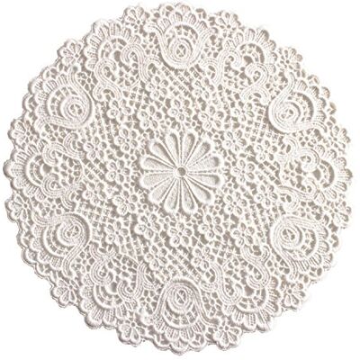 Plauener Spitze by modespets – nr. 2204_e_30 bordsduk admeto, storlek 30 cm rund, komplett i handbroderi, guipure spets av 100% ekologisk bomull, färg champagne Plauener Spitze by modespets – nr. 2204_e_30 bordsduk admeto, storlek 30 cm rund, komplett i handbroderi, guipure spets av 100% ekologisk bomull, färg champagne