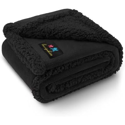 luciphia Vattentät husdjursfilt, vätsketät, hundtäcke för soffa, säng, soffa, vändbar, sherpa fleece-möbelskydd för små, medelstora och stora hundar, katter, svart (101,6 x 71,1 cm) luciphia Vattentät husdjursfilt, vätsketät, hundtäcke för soffa, säng, soffa, vändbar, sherpa fleece-möbelskydd för små, medelstora och stora hundar, katter, svart (101,6 x 71,1 cm)