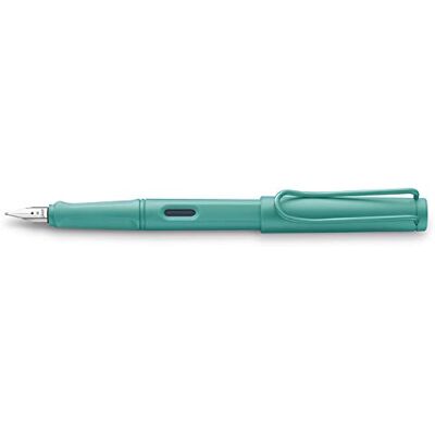 Lamy safari candy reservoarpenna 021 – modernt reservoarpenna i färgen akvamarin med ergonomiskt handtag och tidlös design – fjäderstyrka F – specialmodell Lamy safari candy reservoarpenna 021 – modernt reservoarpenna i färgen akvamarin med ergonomiskt handtag och tidlös design – fjäderstyrka F – specialmodell