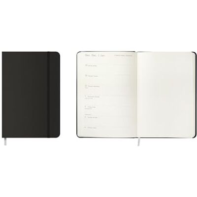 Idena 12062 – fickkalender 2026 i formatet 9 x 14 cm, 1 vecka på 1 sida, mötesplanerare i svart med gummiband, innerficka och läsband Idena 12062 – fickkalender 2026 i formatet 9 x 14 cm, 1 vecka på 1 sida, mötesplanerare i svart med gummiband, innerficka och läsband