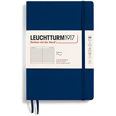 LEUCHTTURM1917 362840 medium anteckningsbok (A5), mjukt omslag, 123 numrerade sidor, marinblå, linjerad LEUCHTTURM1917 362840 medium anteckningsbok (A5), mjukt omslag, 123 numrerade sidor, marinblå, linjerad