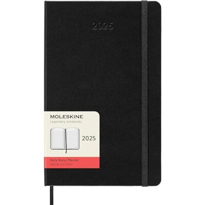Moleskine Daglig planerare, 12-månaders daglig aggenda 2025, hårt omslag och elastisk stängning, svart färg, stort format 13 x 21 cm Moleskine Daglig planerare, 12-månaders daglig aggenda 2025, hårt omslag och elastisk stängning, svart färg, stort format 13 x 21 cm