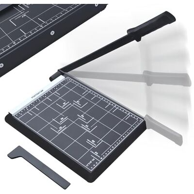 PORTENTUM Guillotine pappersskärare A4 med justerbar magnetisk fyrkantig och halkfri bas – precisionstrimmer med armlås och tryckta guider – skärare kompatibel med A4, A5, B5, B6, B7 – 12 ark PORTENTUM Guillotine pappersskärare A4 med justerbar magnetisk fyrkantig och halkfri bas – precisionstrimmer med armlås och tryckta guider – skärare kompatibel med A4, A5, B5, B6, B7 – 12 ark