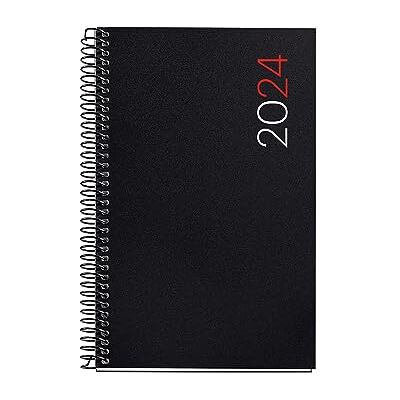 Miquelrius Årlig agenda 2024, Dag sida, Aktiv storlek 117 x 182 mm, Flexibelt lock polypropen, Spiralbindning, Spanska, Engelska och Portugisiska, Svart Miquelrius Årlig agenda 2024, Dag sida, Aktiv storlek 117 x 182 mm, Flexibelt lock polypropen, Spiralbindning, Spanska, Engelska och Portugisiska, Svart