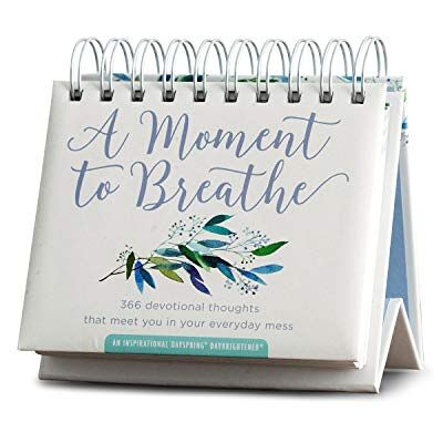 DaySpring – ett ögonblick att andas – evig kalender (90857), vit, 5 1/2 tum x 5 1/4 tum x 1 1/4 tum DaySpring – ett ögonblick att andas – evig kalender (90857), vit, 5 1/2 tum x 5 1/4 tum x 1 1/4 tum