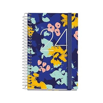 Miquelrius Årlig agenda 2024, Dag sida, Caddy storlek 80 x 120 mm, Hårt lock, Spiralbindning, Catalanska, Engelska och portugisiska, Stamping blommor silver Miquelrius Årlig agenda 2024, Dag sida, Caddy storlek 80 x 120 mm, Hårt lock, Spiralbindning, Catalanska, Engelska och portugisiska, Stamping blommor silver