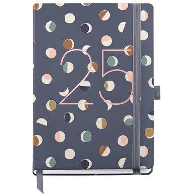 Miquelrius Agenda 2025, Årlig dagbok 122 x 168 mm, Dagskalender, Fodrad kartongomslag, Spiral, Elastisk gummiförslutning, 80 g/m² papper, katalanska, engelska och portugisiska, månar Miquelrius Agenda 2025, Årlig dagbok 122 x 168 mm, Dagskalender, Fodrad kartongomslag, Spiral, Elastisk gummiförslutning, 80 g/m² papper, katalanska, engelska och portugisiska, månar