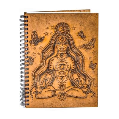 Lemn in Dar Agenda A5 personalizata din lemn cele 7 chakre Lemn in Dar Agenda A5 personalizata din lemn cele 7 chakre