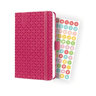 Sigel J4104 veckokalender Jolie 2024, ca A6, rosa, inbundet lock, gummiband, pennögla, fickficka, 174 sidor, tillverkat av hållbart papper, mötesplanerare Sigel J4104 veckokalender Jolie 2024, ca A6, rosa, inbundet lock, gummiband, pennögla, fickficka, 174 sidor, tillverkat av hållbart papper, mötesplanerare