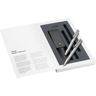 Lamy logo set borstat av kulspetspenna 206 inklusive stor kapacitet gruva M 16 svart och tryckpenna 106 med finstreck M 40 (0,7 mm), inklusive läderfodral svart och presentförpackning Lamy logo set borstat av kulspetspenna 206 inklusive stor kapacitet gruva M 16 svart och tryckpenna 106 med finstreck M 40 (0,7 mm), inklusive läderfodral svart och presentförpackning